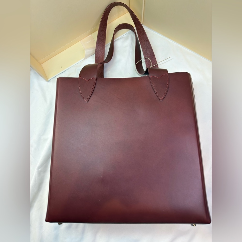 Sophisticated Burgundy Leather Tote Bag